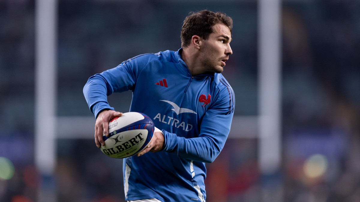 Antoine Dupont Bless Inqui Tude Pour La Star Du Xv De France