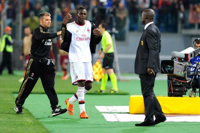 Mercato Milan AC Cet Attaquant Qui Pourrait Remplacer Balotelli En