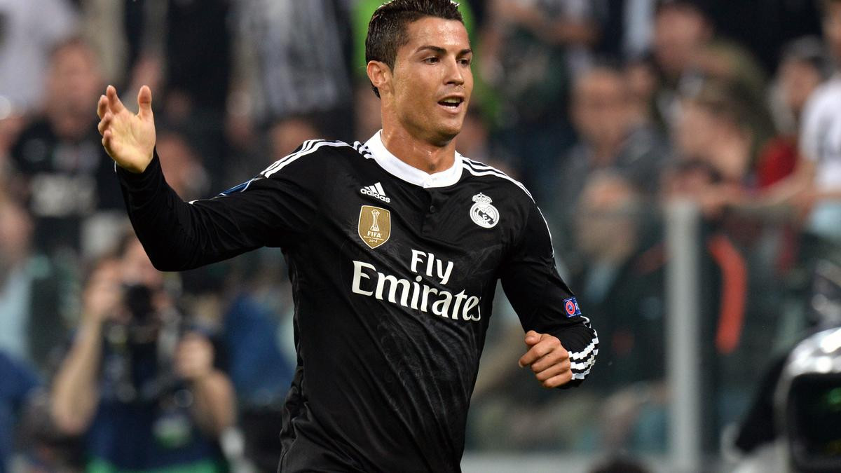 Real Madrid Cristiano Ronaldo Entre Encore Un Peu Plus Dans L