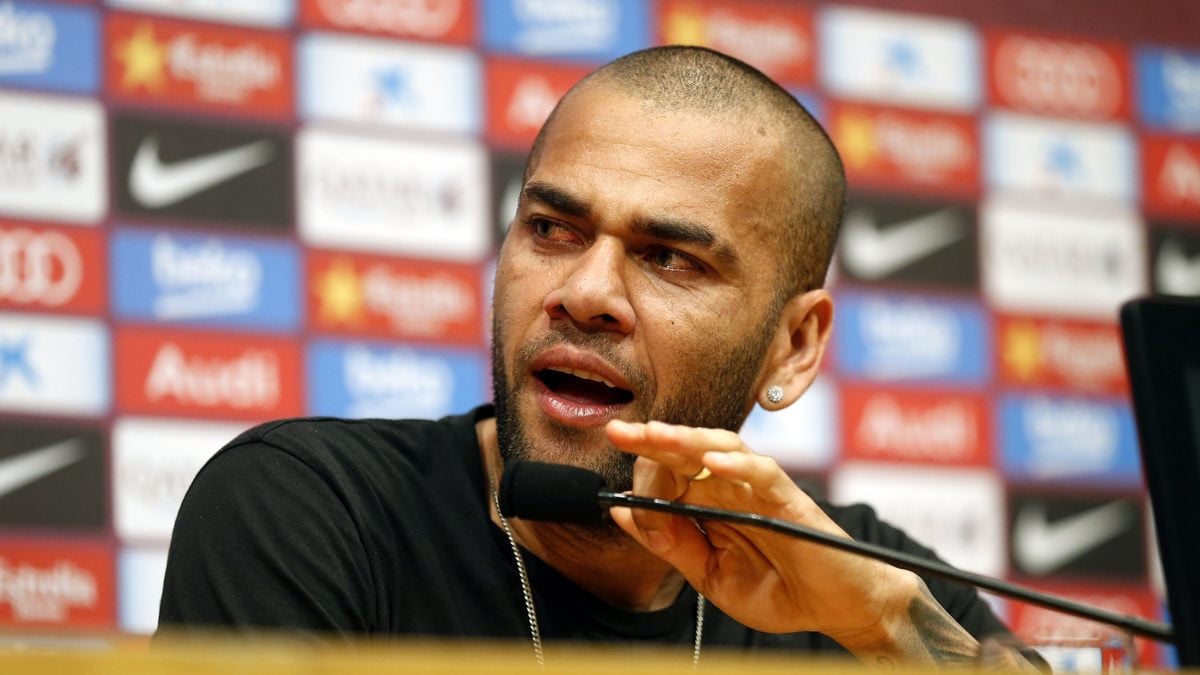 Mercato Barcelone Daniel Alves Aurait Pris Une D Cision Forte Pour