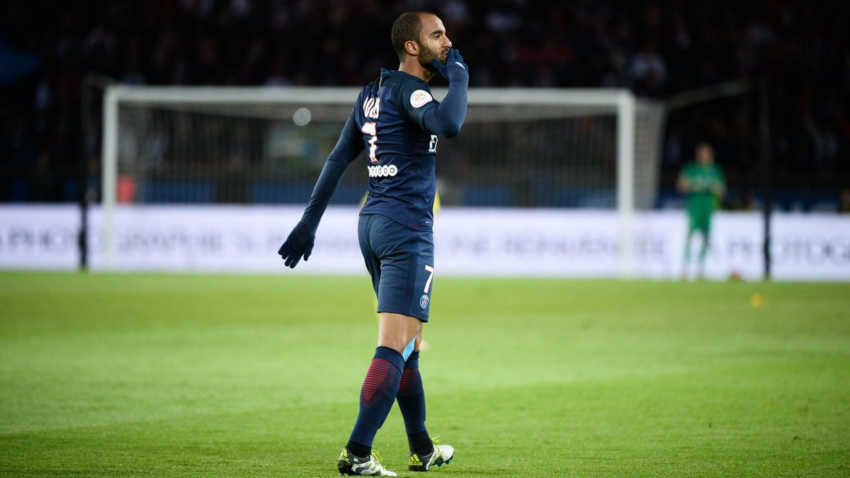 Mercato Psg Lucas Moura Affiche Un Souhait Tr S Clair Pour Son