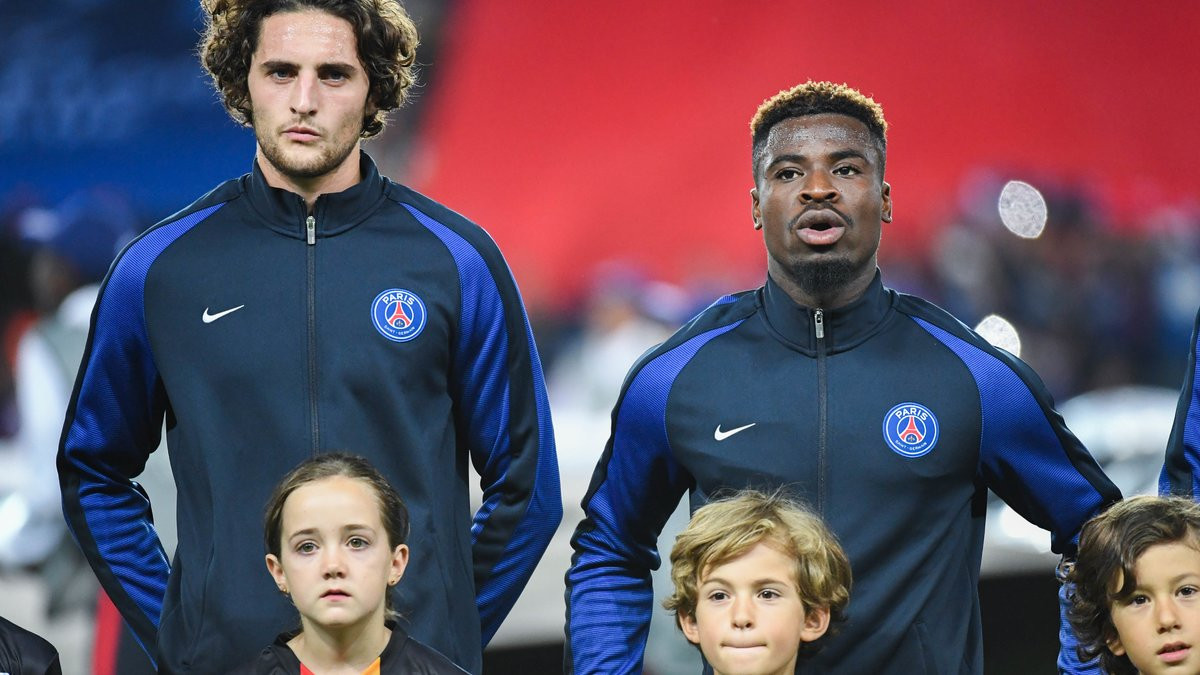 Mercato PSG Adrien Rabiot envoie un message fort à Serge Aurier