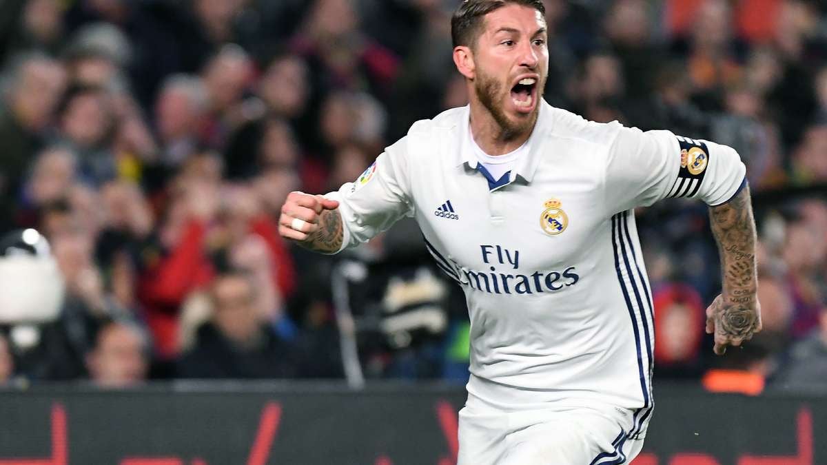 Real Madrid Zinedine Zidane Senflamme Pour Sergio Ramos