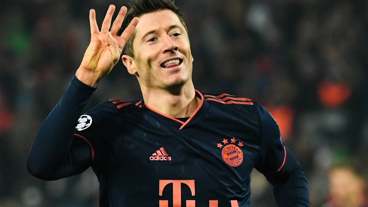 Mercato PSG Lewandowski prêt à signer au PSG Il répond