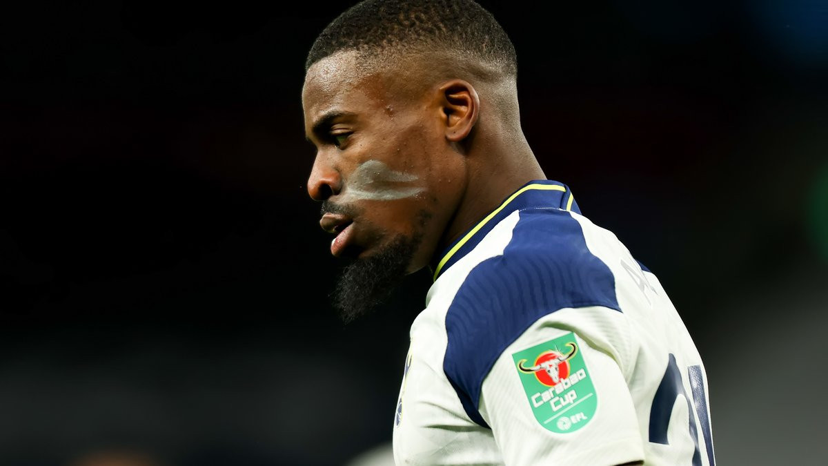 Mercato PSG Paris avenir Serge Aurier envoie un énorme message