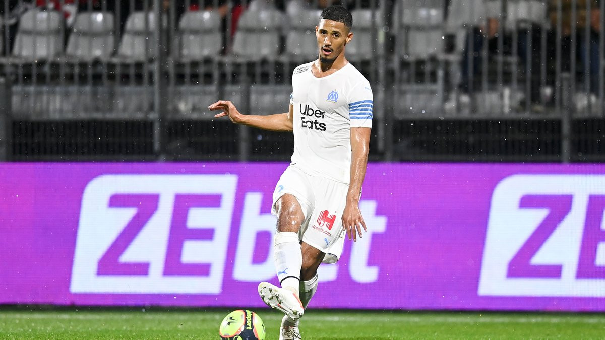 Mercato Om Saliba Re Oit Un Norme Appel Du Pied Dans Le Vestiaire