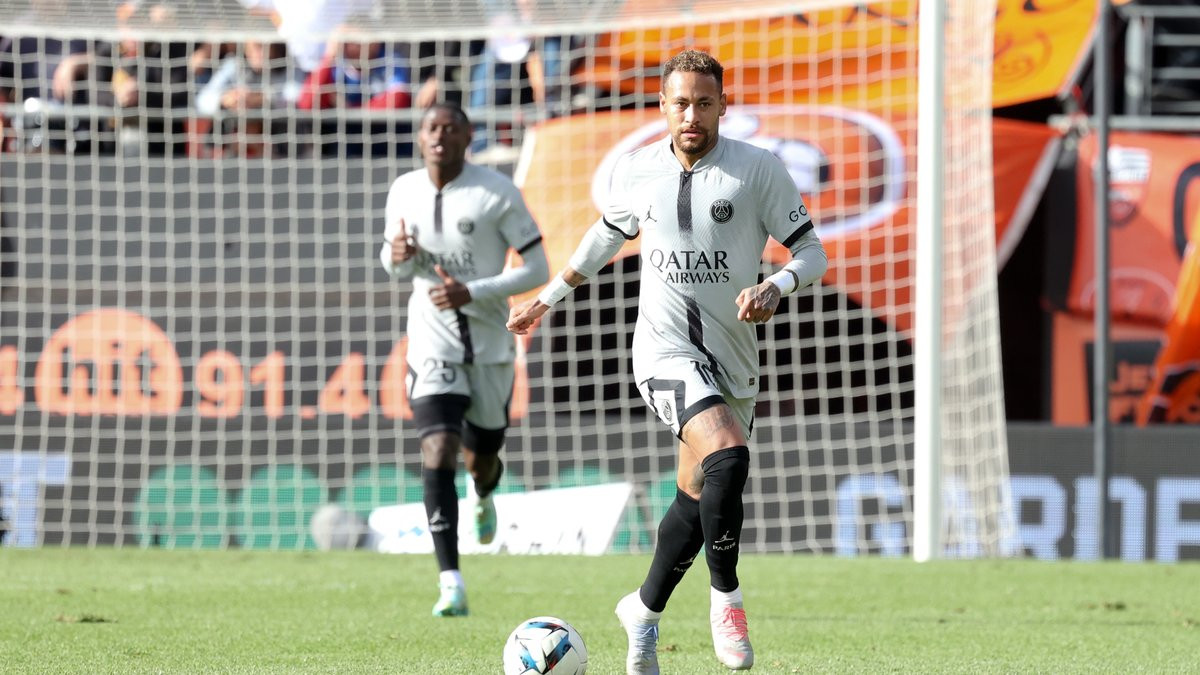 Psg Neymar R Serve Une Surprise Pour Son Transfert Le Sport