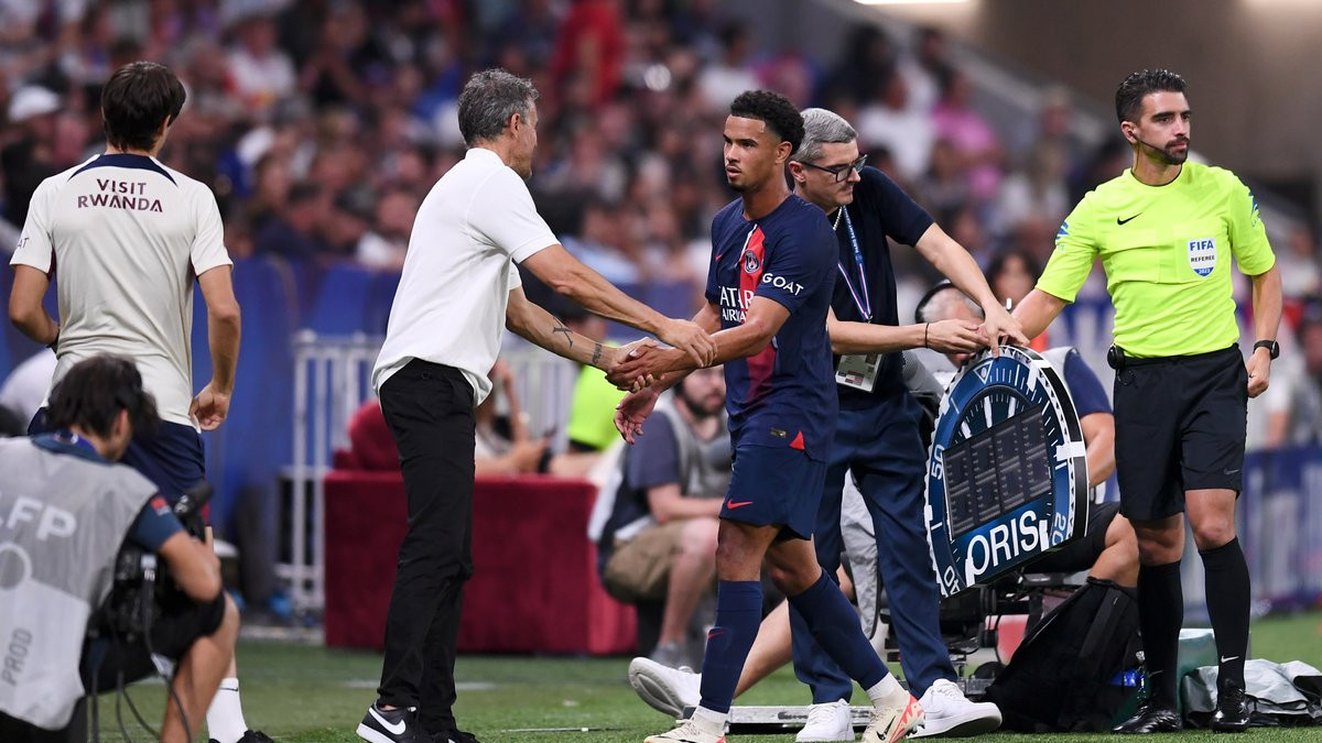 PSG Luis Enrique a déjà choisi le remplaçant de Zaïre Emery