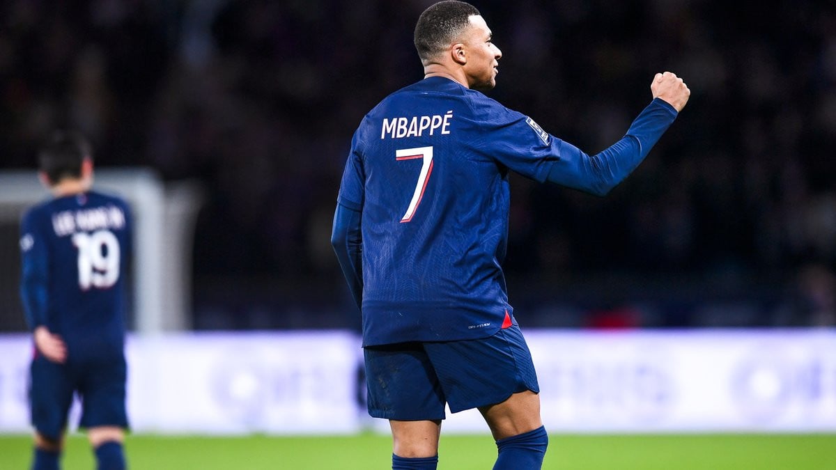 PSG Une star du Real Madrid réagit à la bombe sur Mbappé Le10sport