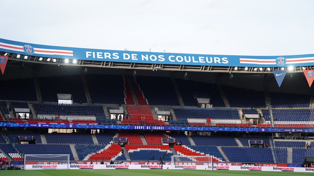 Barcelone Chambre Le Psg Avant Le Choc Le Sport