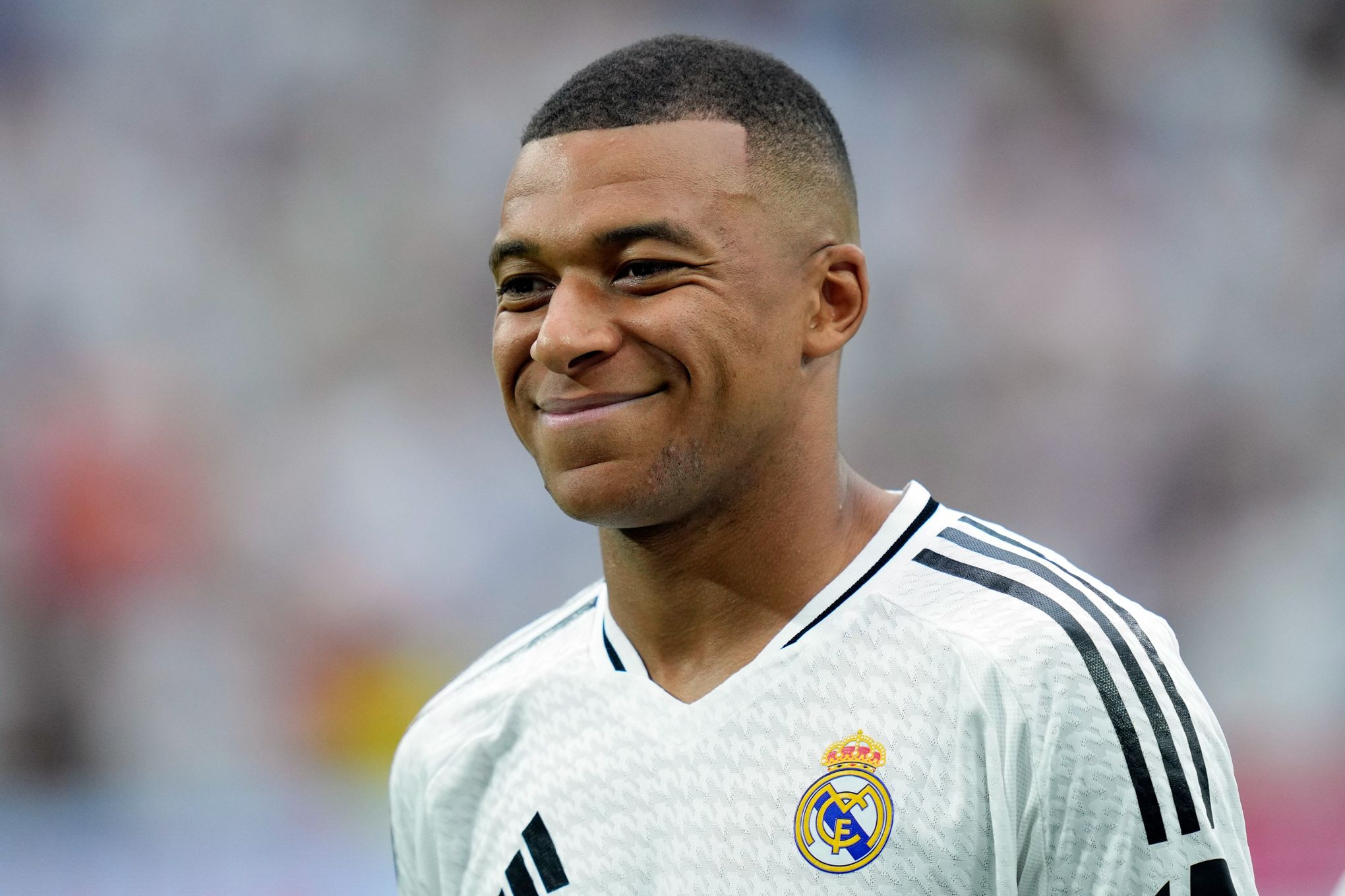 Mbappé Le PSG annonce un grand changement Le10sport