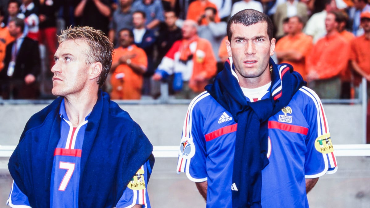 Le jour où Zinedine Zidane a fait craquer Didier Deschamps en équipe de France : «Je m’en suis voulu», l’ancien sélectionneur a regretté son geste !