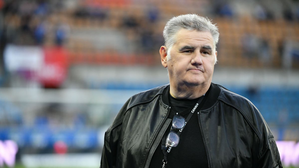 Pierre Ménès avec une star de Hollywood en boîte de nuit, il raconte «l’une des soirées les plus drôles» de sa vie