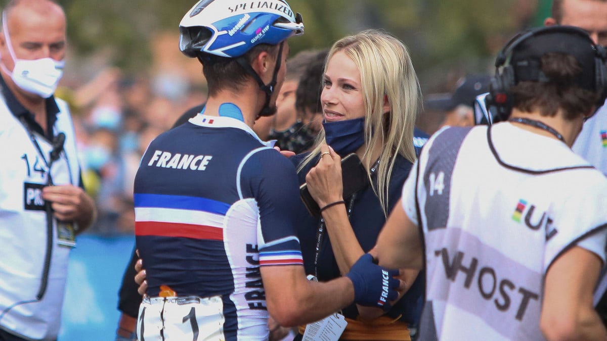 Alaphilippe, sa folie devant Marion Rousse !