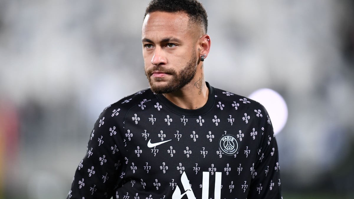Un joueur du PSG sanctionné : Neymar a fait pareil en son temps, et il n’y a pas de quoi se vanter !