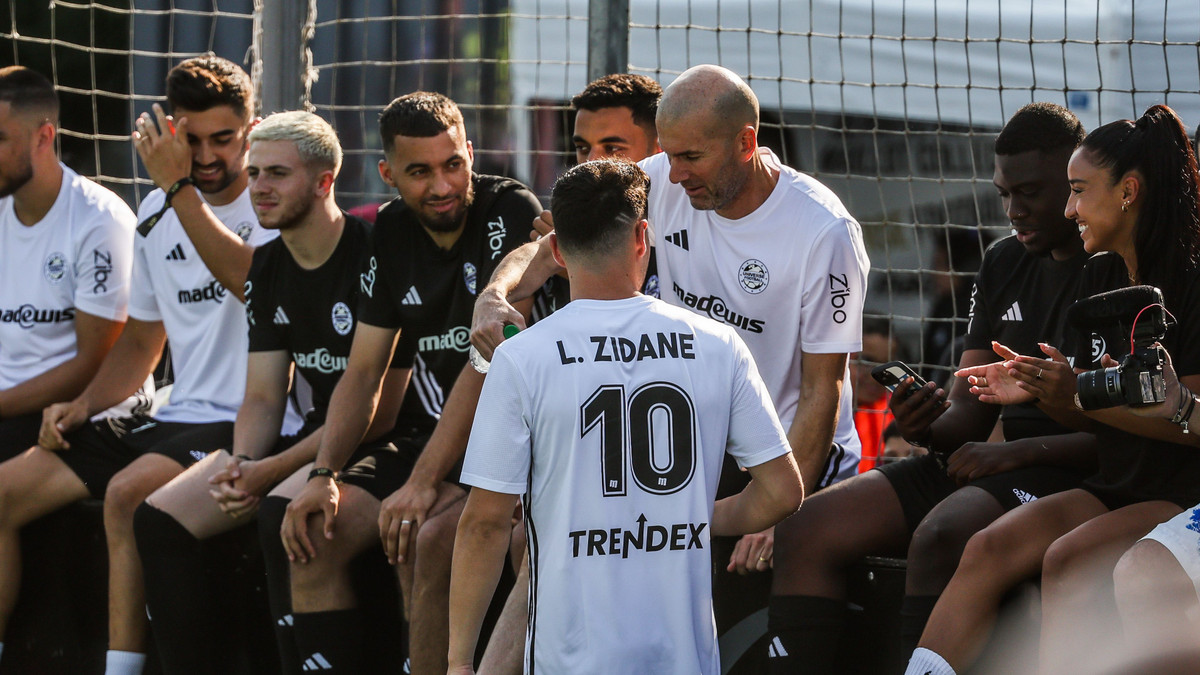 Image for Zidane : Le triomphe annoncé à l’étranger !