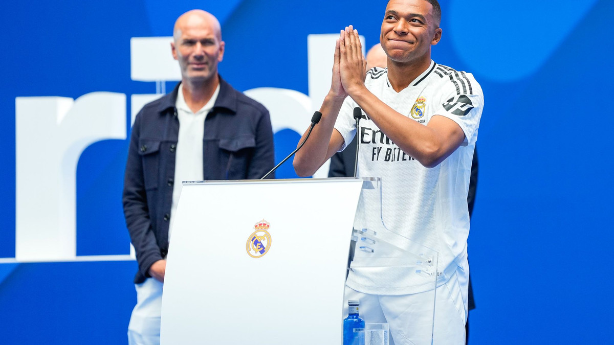 «Pourquoi pas...» : Kylian Mbappé prêt à suivre Zinedine Zidane ?
