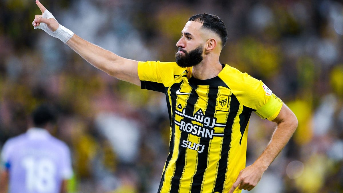 Un nouveau numéro 9 au PSG : La prometteuse trajectoire à la Karim Benzema ?