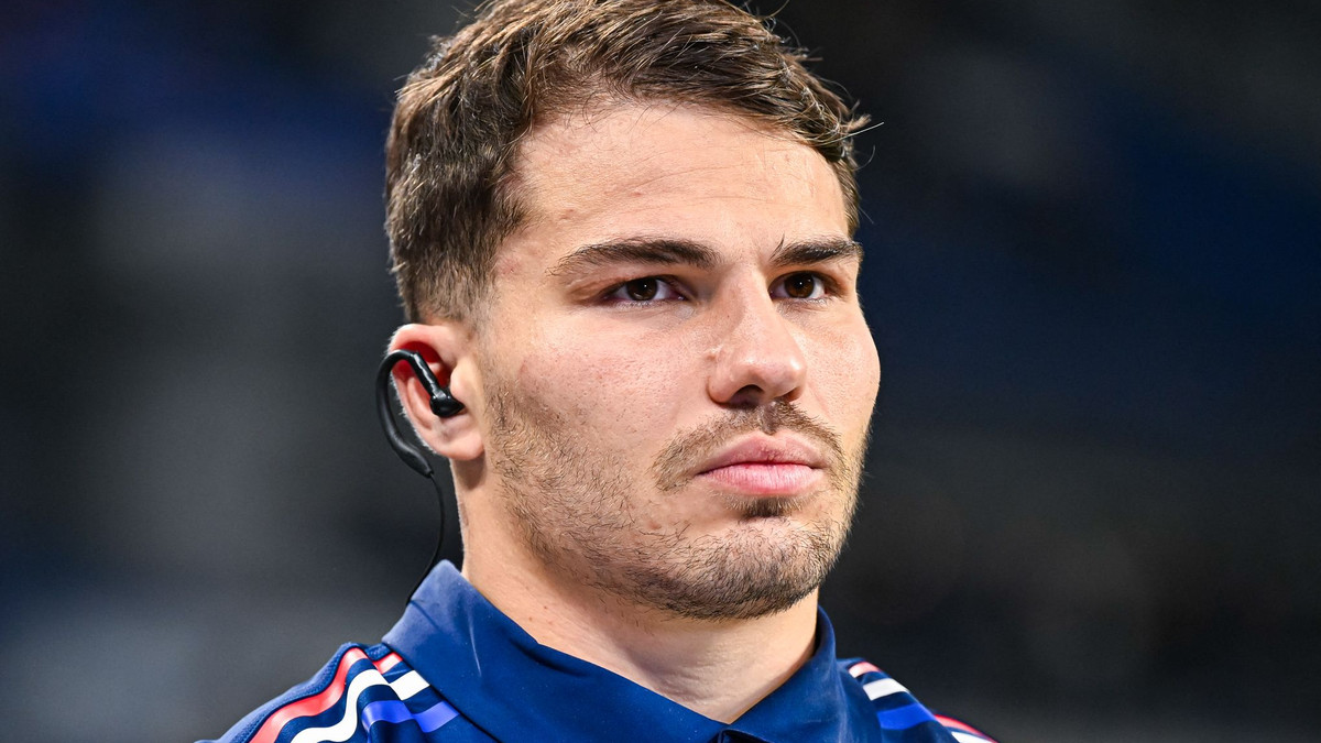 XV de France : Au coeur d'une polémique, Antoine Dupont sort du silence -  Le10sport.com