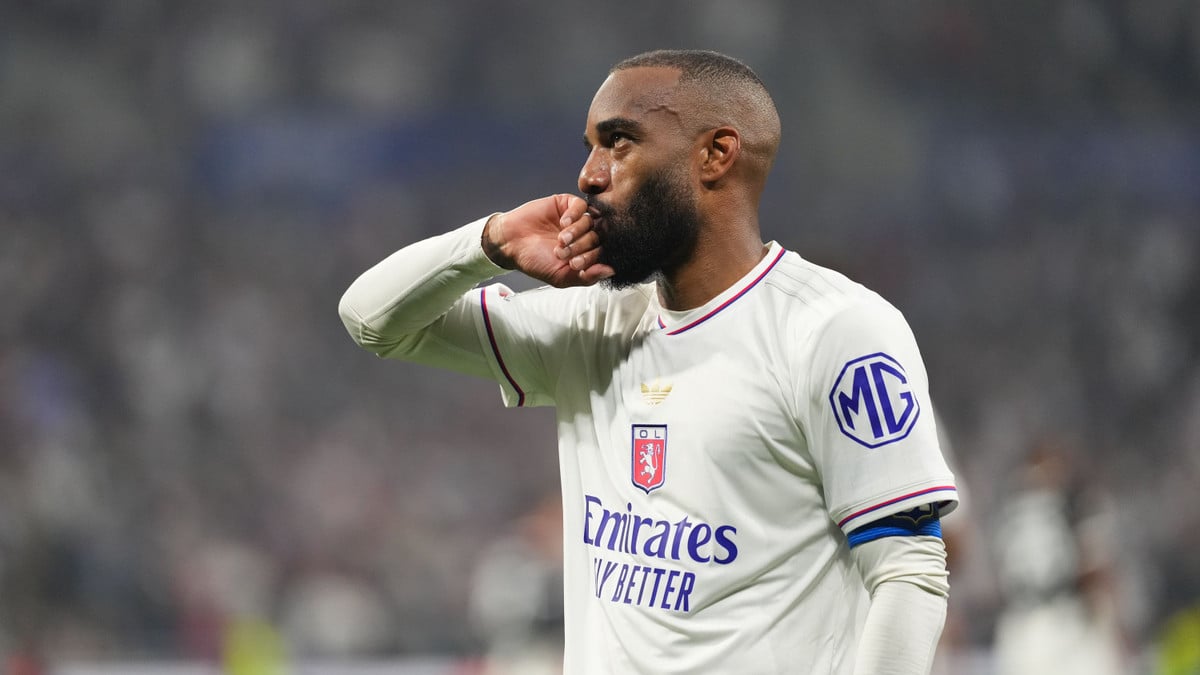 Transfert de Lacazette : L’OL lance un appel !