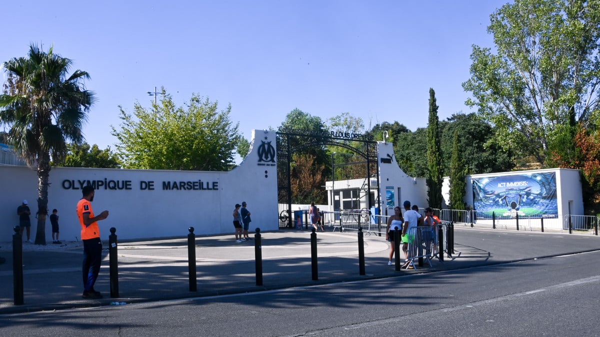 Réunion de crise à l’OM : «Vous ne saurez rien», les supporters s’en prennent aux journalistes !