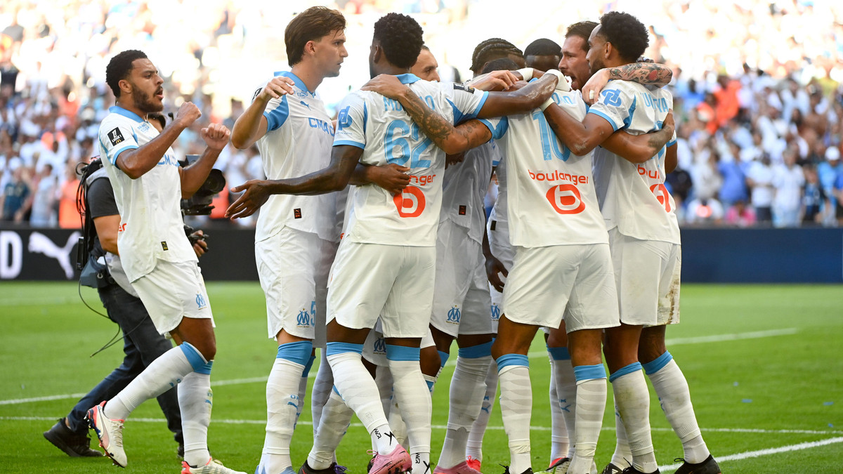 Transfert à Strasbourg : Pierre Ménès balance une fake news avec un joueur de l’OM !