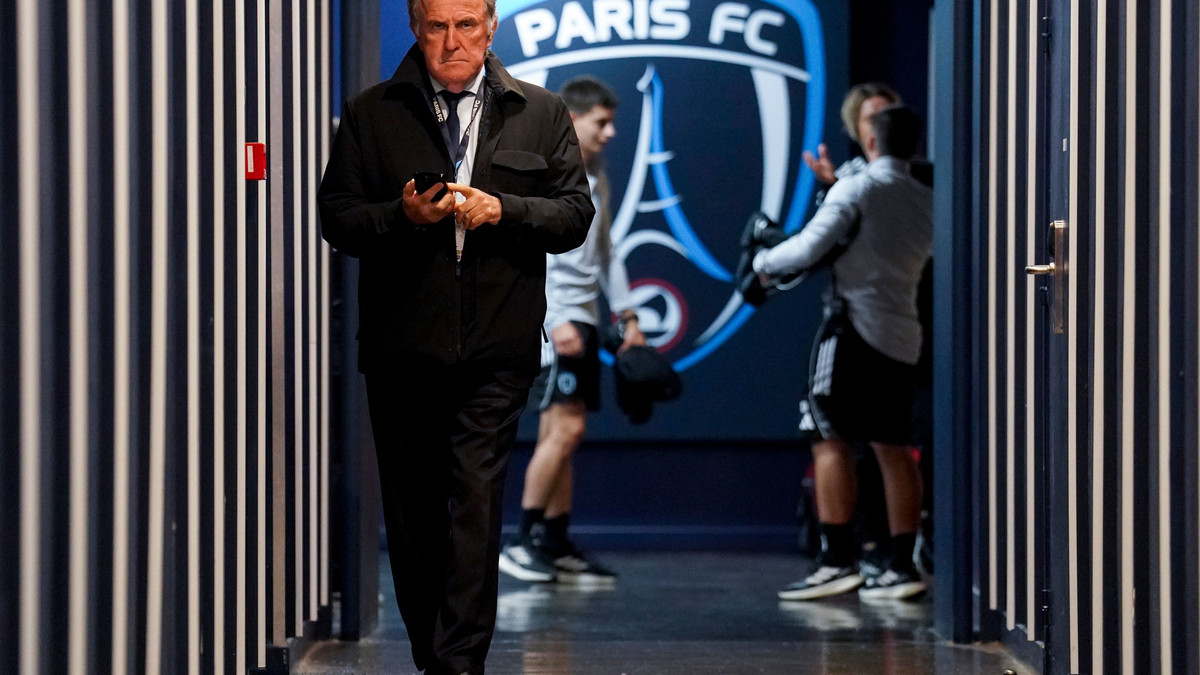Un champion du monde approché : La folie envisagée par le Paris FC !