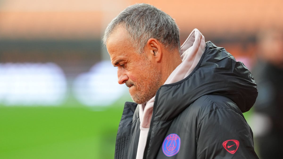 Surprise, un joueur du PSG tacle Luis Enrique en direct !