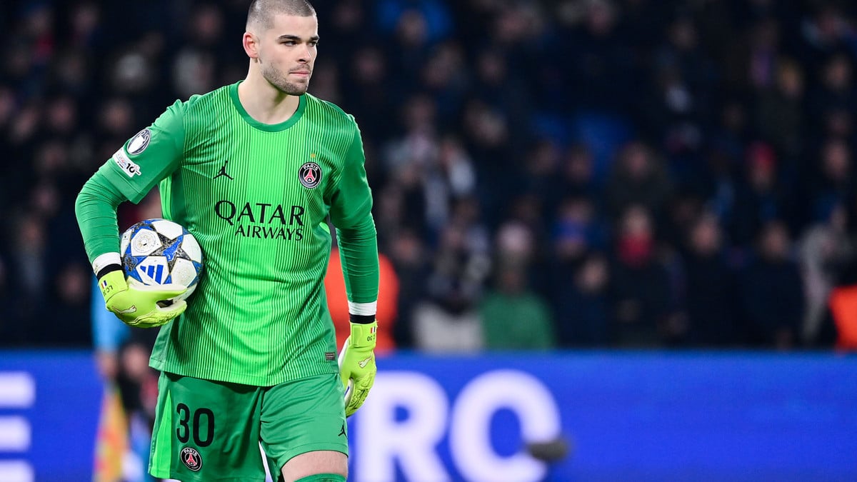 Lucas Chevalier écarté : Le coup de folie du PSG !