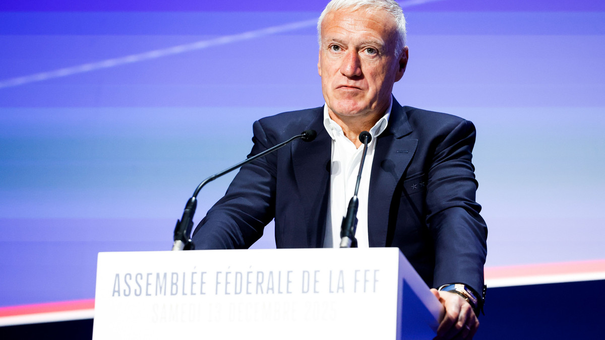 «C'est inacceptable» : Le jour où Didier Deschamps a clashé des supporters à Paris !