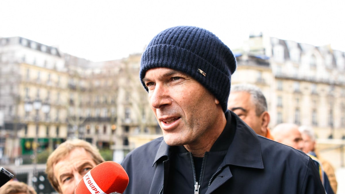 «Il n'était pas contre» : Quand Zinedine Zidane aurait pu signer au PSG !