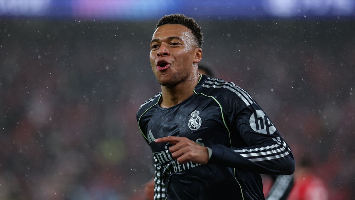 Kylian Mbappé : Ce joli cadeau offert... à la grand-mère d'un joueur !