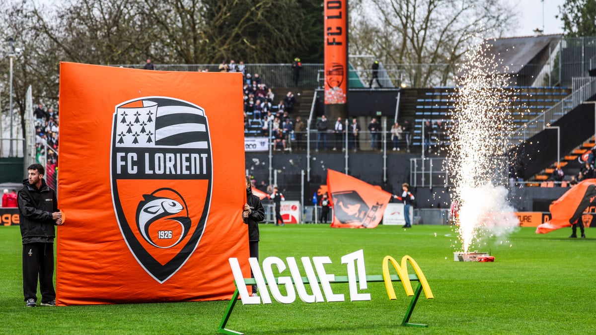 Mercato : Une légende de l’équipe de France reçoit un message pour signer... à Lorient !