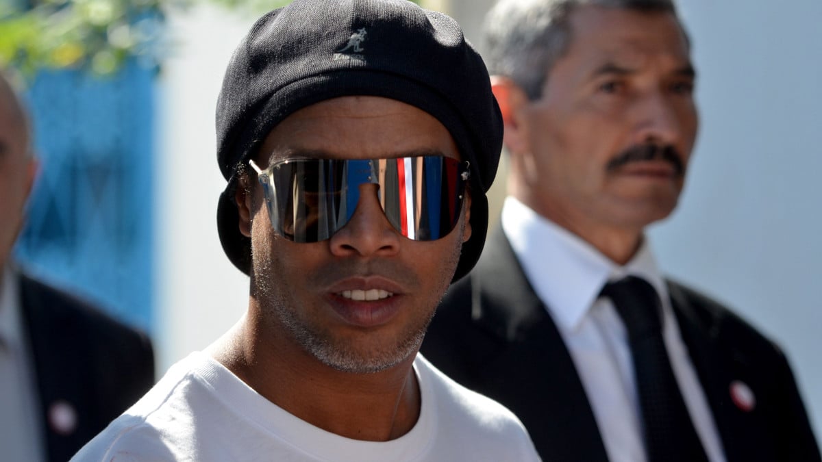 PSG - «Il venait avec des prostituées» : Pierre Ménès balance sur les soirées de Ronaldinho en boîte de nuit !