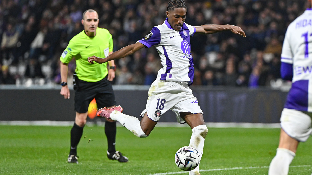 OM - Scandale raciste : Toulouse réagit après les insultes contre son joueur