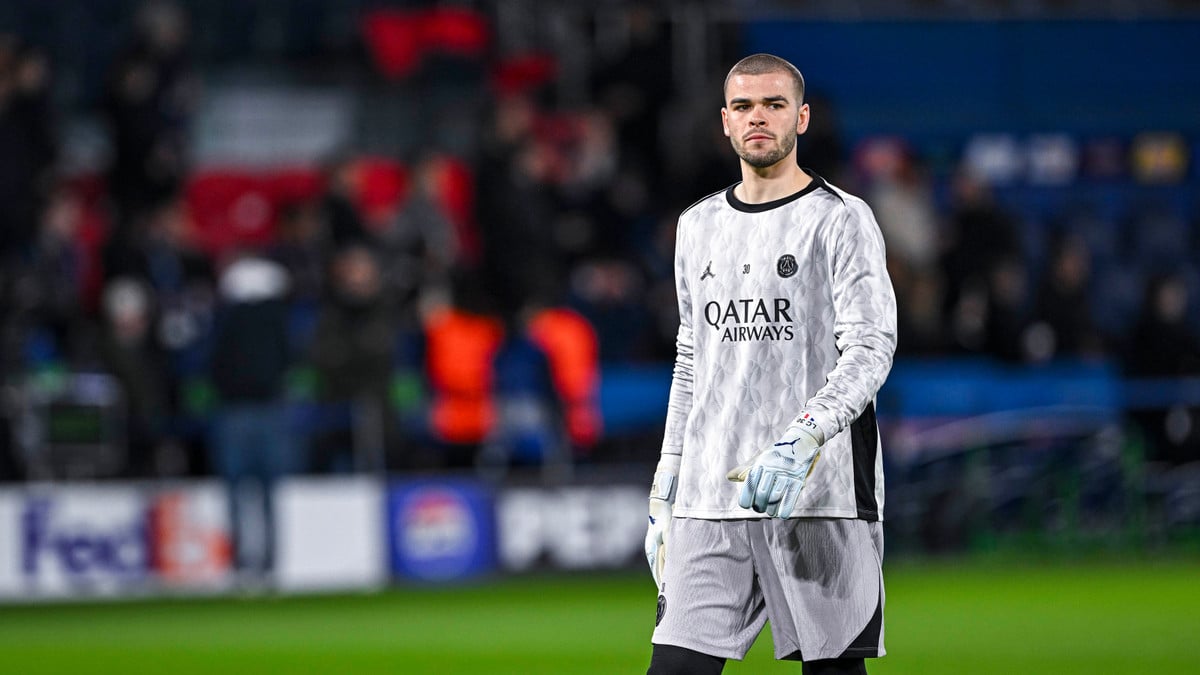 Lucas Chevalier ne rejouera plus de la saison avec le PSG : «Son cas est à ranger au placard»