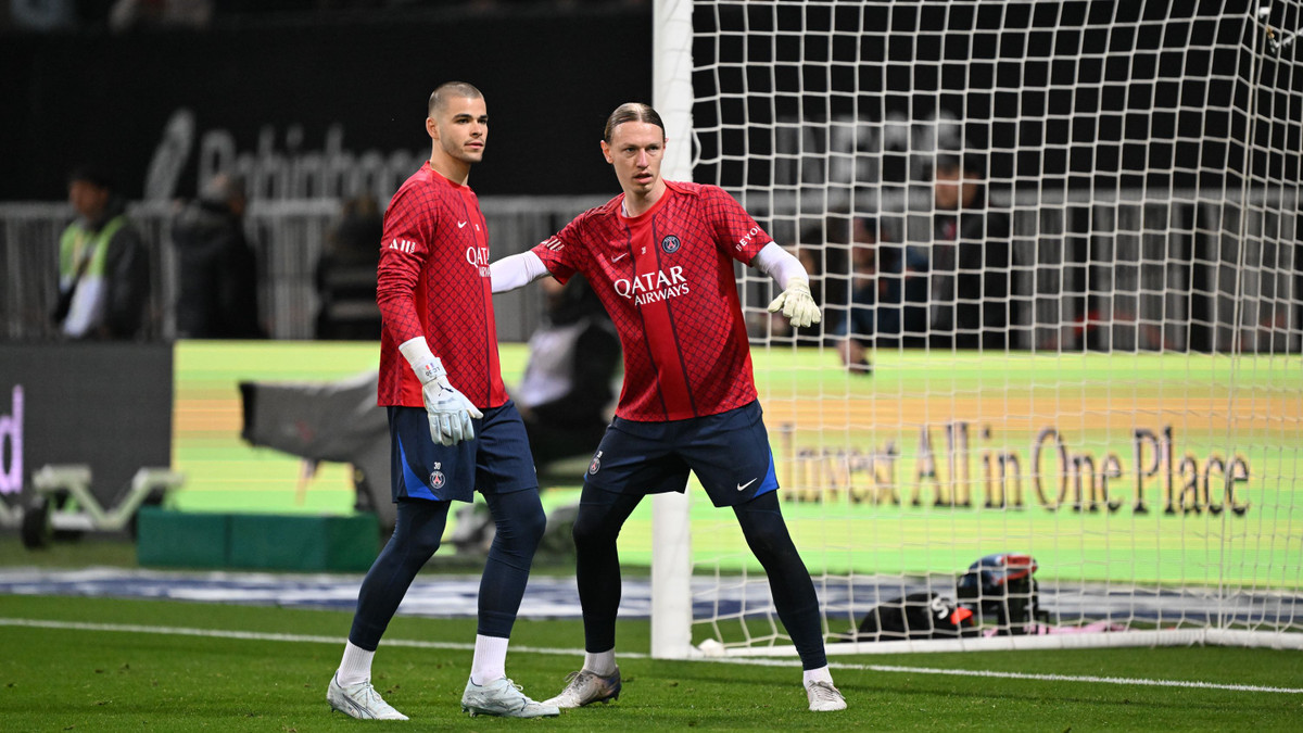 «Plus fort que Safonov» : Le problème avec Lucas Chevalier au PSG expliqué