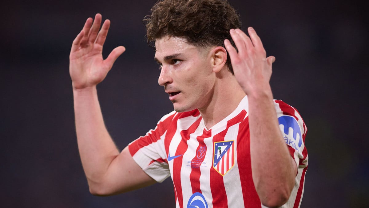 Transfert de Julian Alvarez : Le PSG plombé par une offre à 100M€ d’Arsenal ?