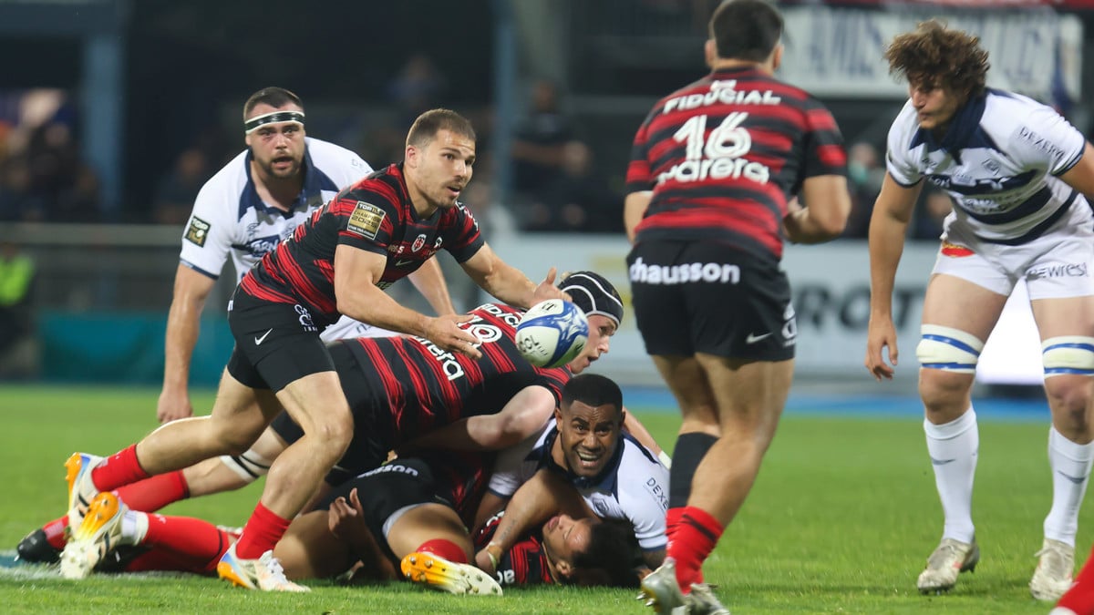 Du rugby au foot : Antoine Dupont sait tout faire, la démonstration sur Instagram !