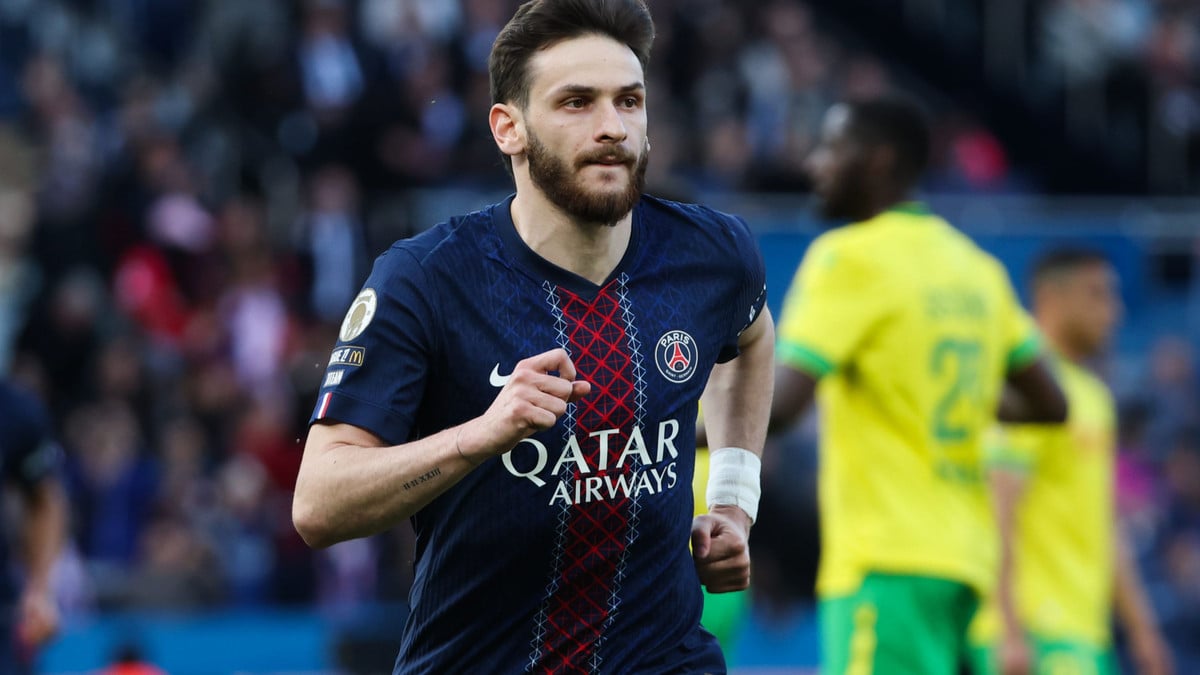 «Le PSG n’écoutera aucune offre», le verdict est tombé pour le transfert de Kvaratskhelia !