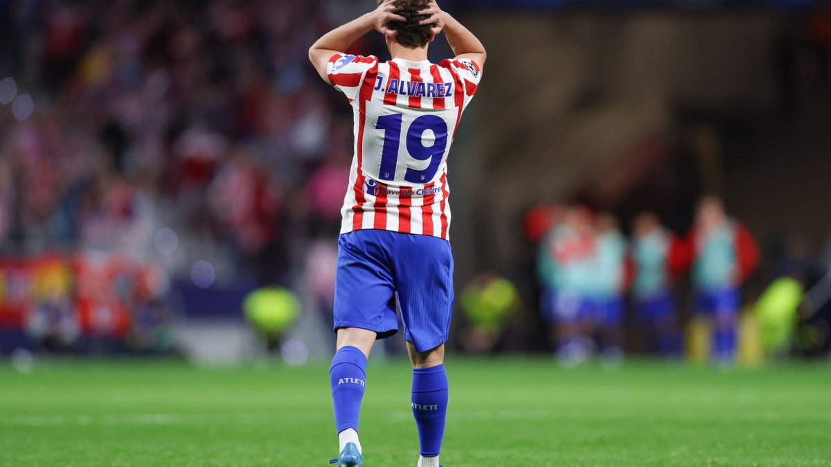 Mercato - PSG : Le gros coup dur pour le transfert de Julian Alvarez !