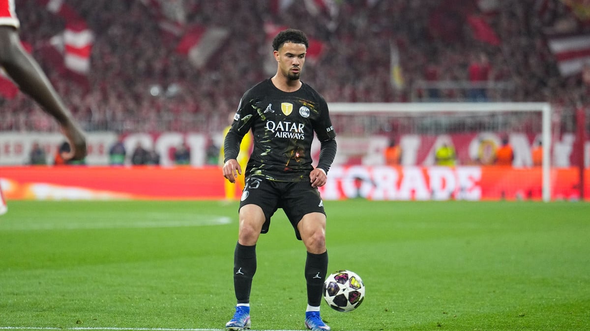 «Me demande s’il n’est pas meilleur...» : Zaïre-Emery remplace Hakimi, et ça régale le PSG !
