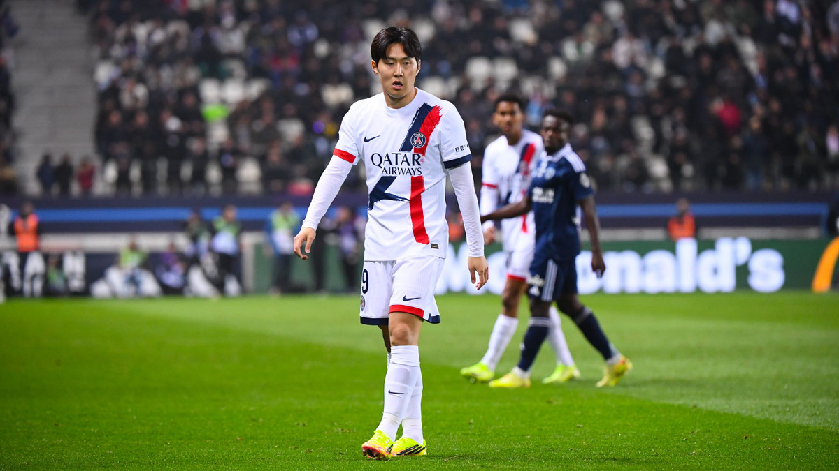 Kang-in Lee a donné son accord : Le PSG discute avec un club pour son transfert !