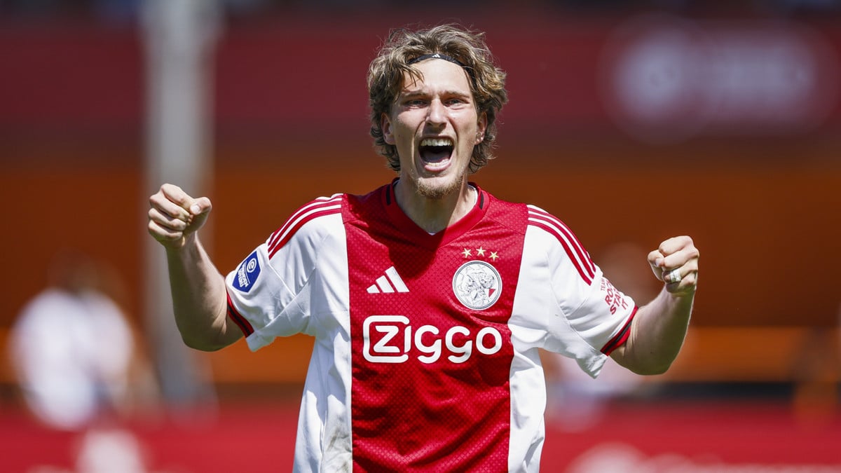 Luis Campos a rencontré Mika Godts en secret : La réponse cash de l'Ajax Amsterdam à la tentative de transfert du PSG