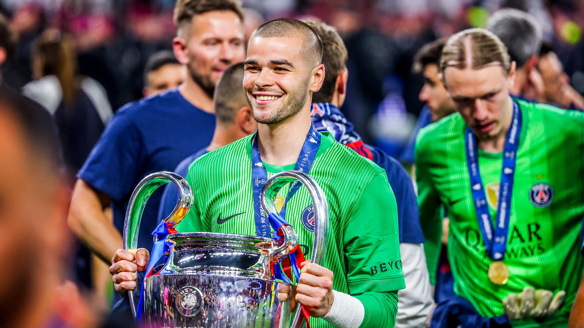 Lucas Chevalier remplacé par une sensation de la Coupe du monde 2026 : Le PSG connaît le prix à payer pour le transfert de son nouveau gardien