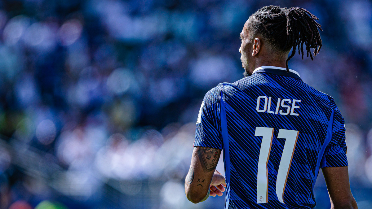 Transfert de Michael Olise : Le PSG ou le Real Madrid ? Deschamps lui conseille une autre équipe !