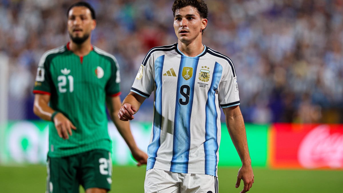 Mercato - Le PSG ou Barcelone : Le transfert de Julian Alvarez est relancé !