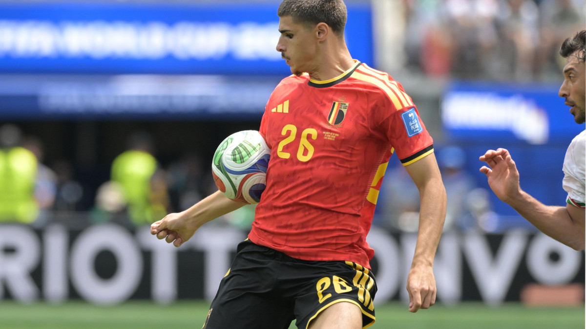 Et si le Paris Saint-Germain venait au secours d'un club de L1 pour ce joueur...