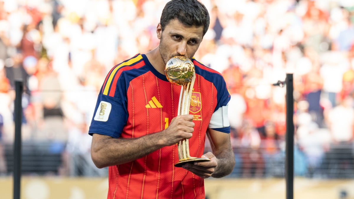 Mercato Analyse : L'ombre du PSG derrière le revirement de City pour Rodri ?