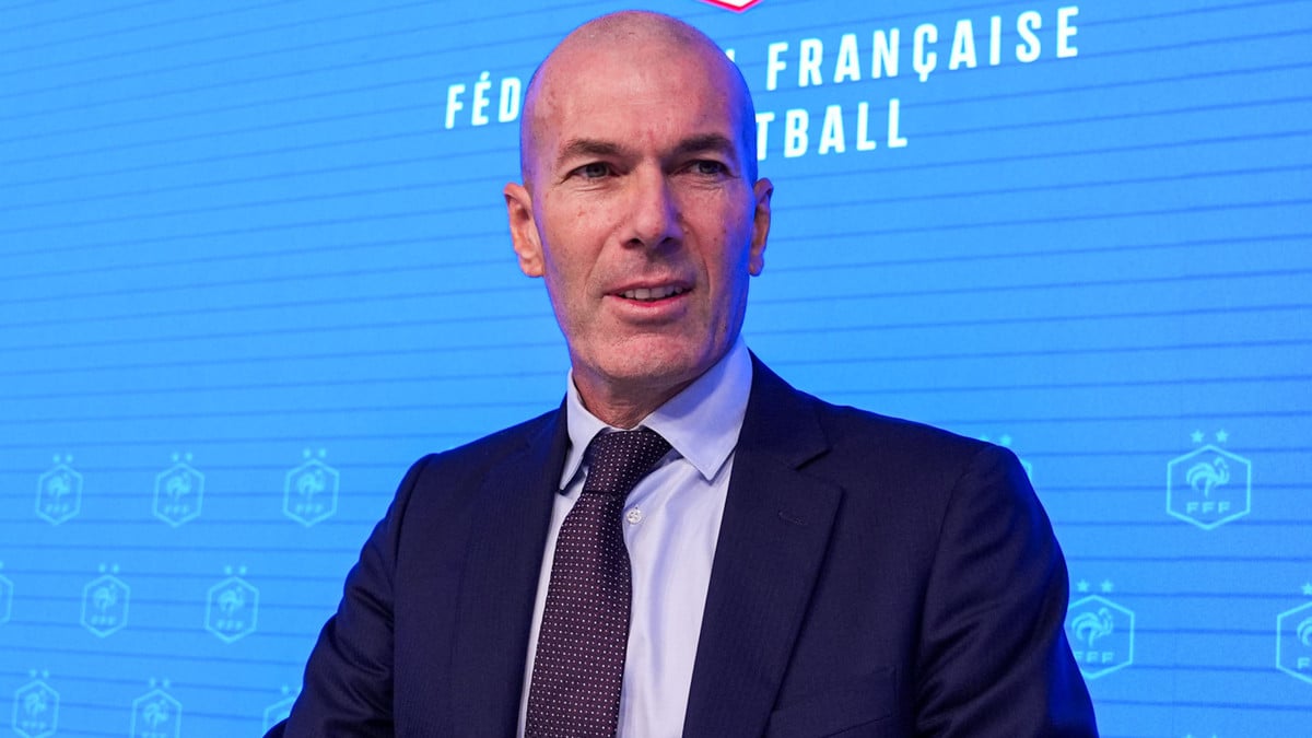 «Il lui en faut peu pour marquer» : Snobé par Didier Deschamps en équipe de France, ce numéro 9 va régaler Zinedine Zidane ?